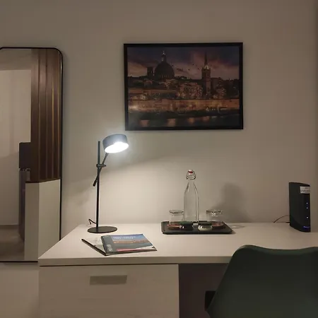 Sliema Apartment * スリーマ